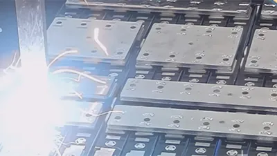 Système de Soudage Laser Grand Format par Scanner Galvanométrique